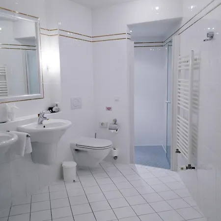 Montjola Nova Szálloda 4*