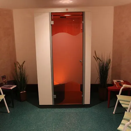 蒙特约拉诺娃酒店